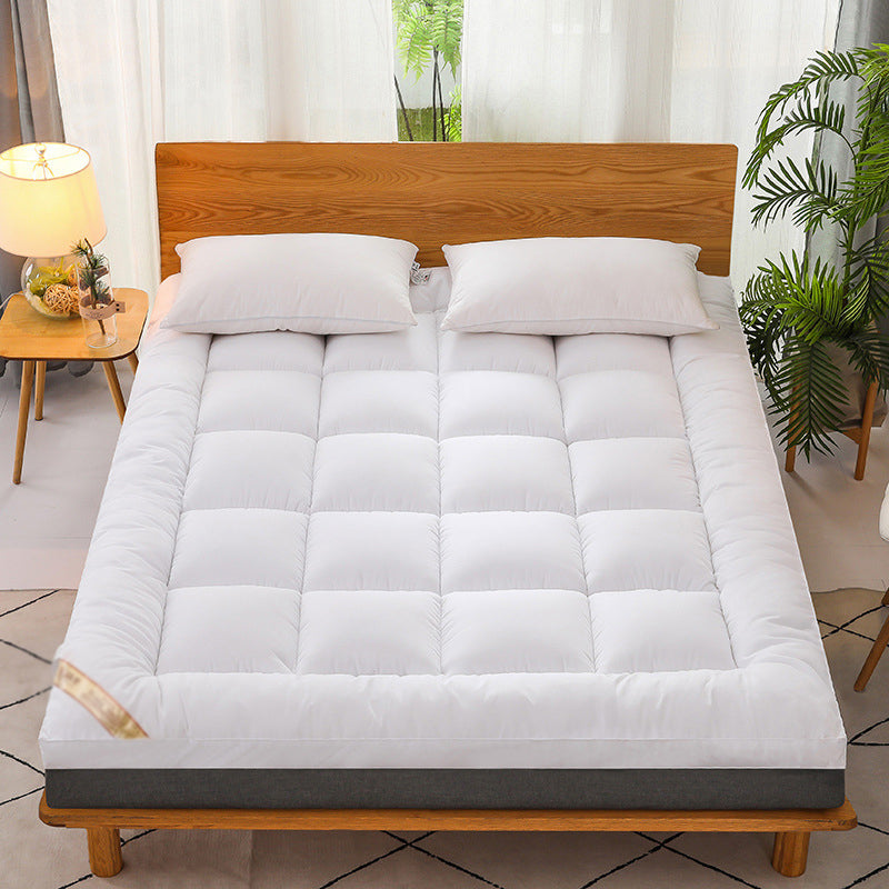 Mjuk, quiltad bäddmadrass 🛏️ Ett molnliknande lager av komfort – somna in i mjukheten, vakna upp utvilad ✨